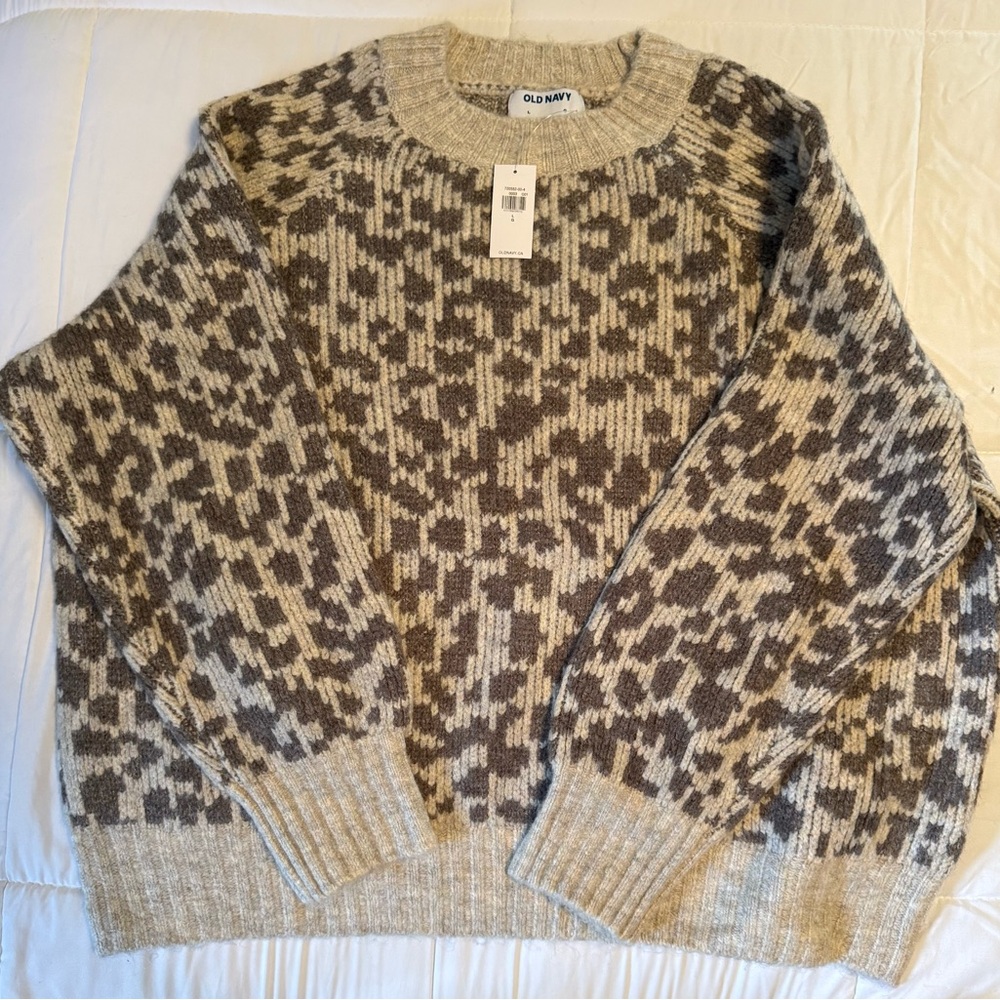 Old Navy Women's  — Crew Neck Fair Isle Sweater (Cream/Brown)